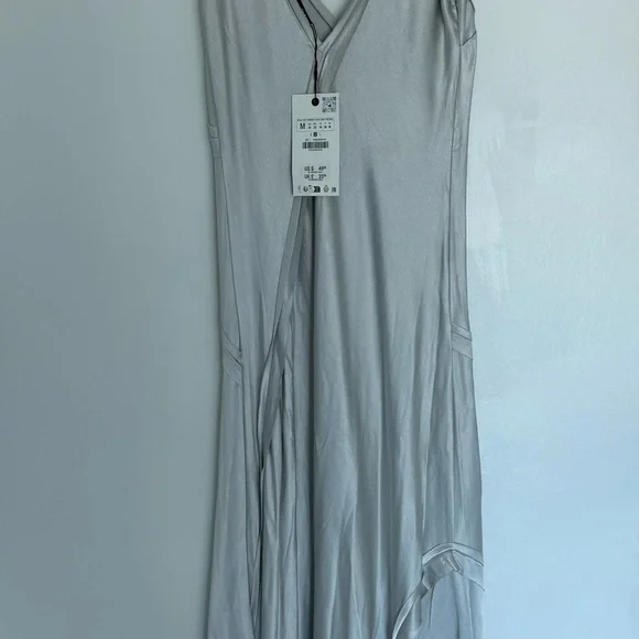 Elegant silver Satin Dress - Picture 6 of 6